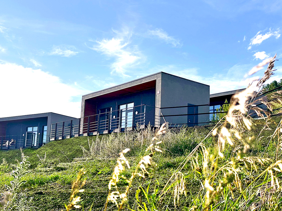 Двухместный благоустроенный дом первой линии (М1-М5)